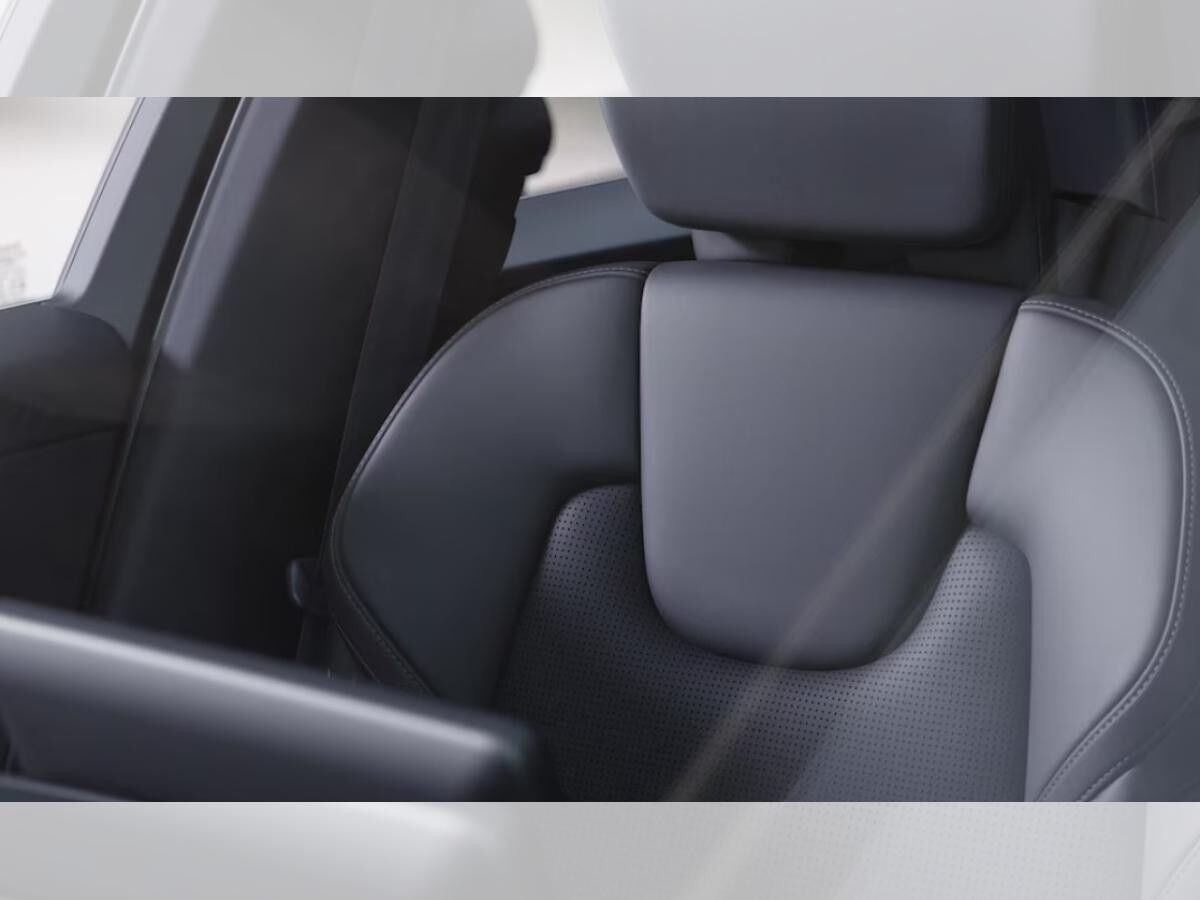 Volvo XC60 T8 Plug-In Hybrid Ultra Dark Facelift