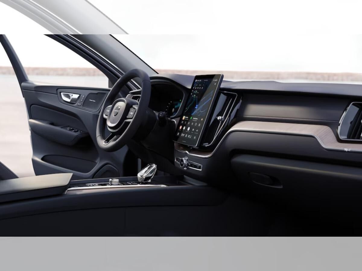 Volvo XC60 T8 Plug-In Hybrid Ultra Dark Facelift