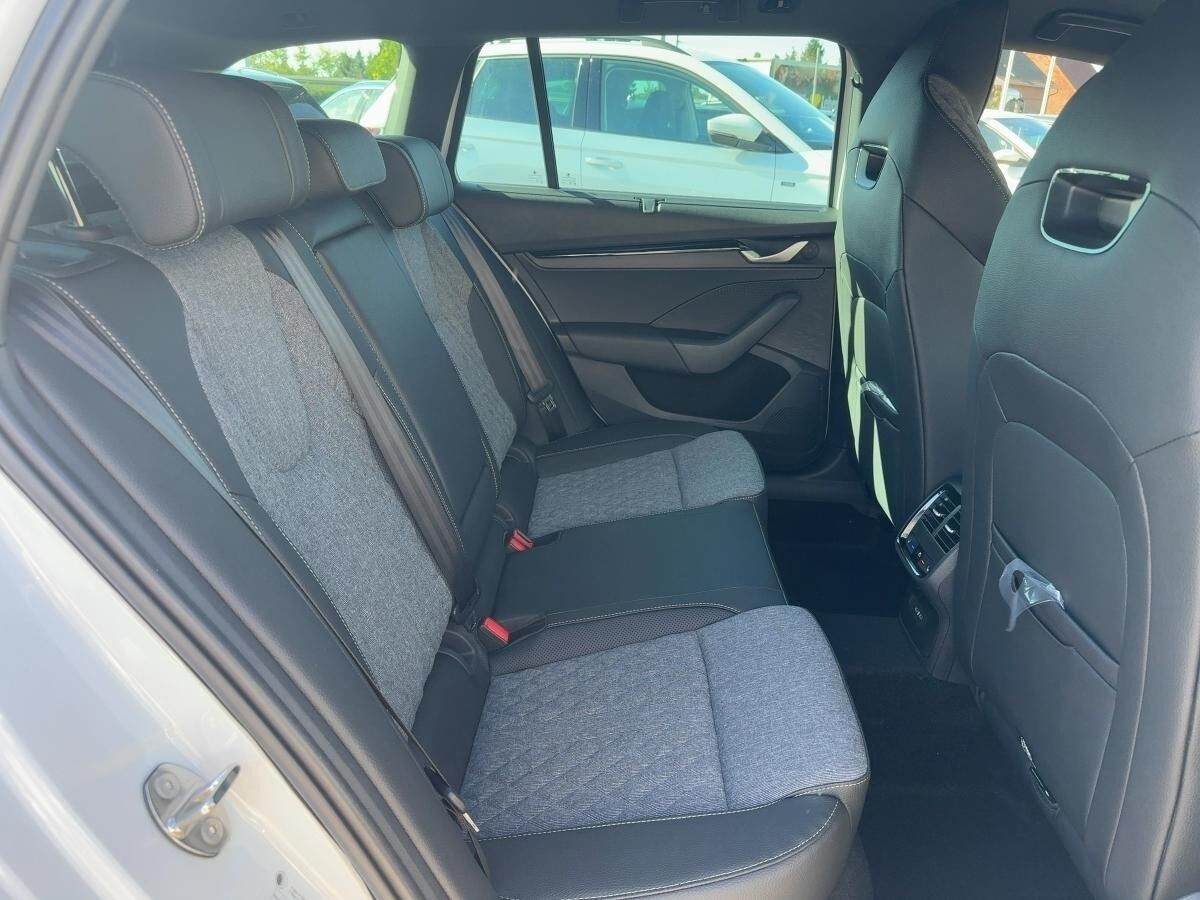 Skoda Octavia Combi 2.0 TDI Sportline DSG Matrix Navi🚀Sofort-Verfügbar🚀Autohaus-Schandert Top-Deal✨