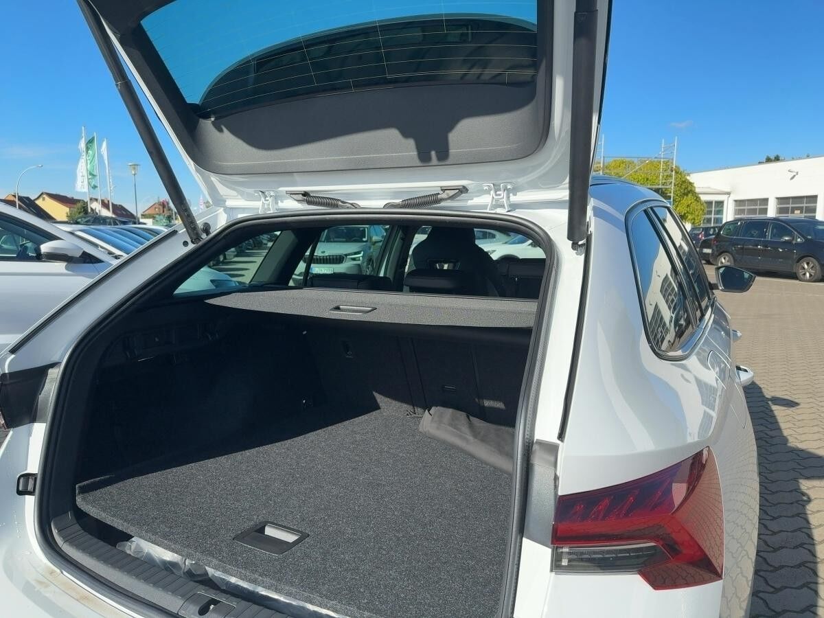 Skoda Octavia Combi 2.0 TDI Sportline DSG Matrix Navi🚀Sofort-Verfügbar🚀Autohaus-Schandert Top-Deal✨