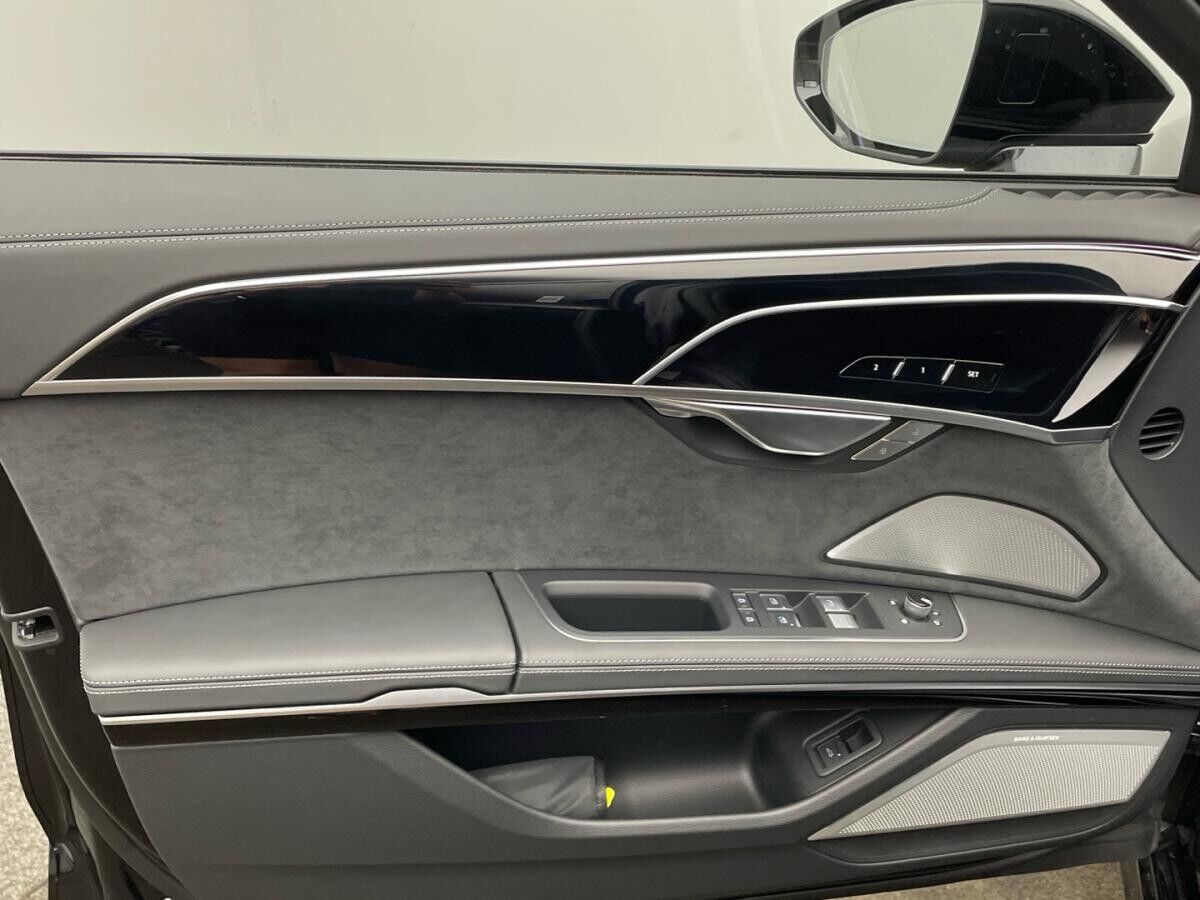Audi A8 50 TDI quattro Digitales Cockpit Leder Matrix