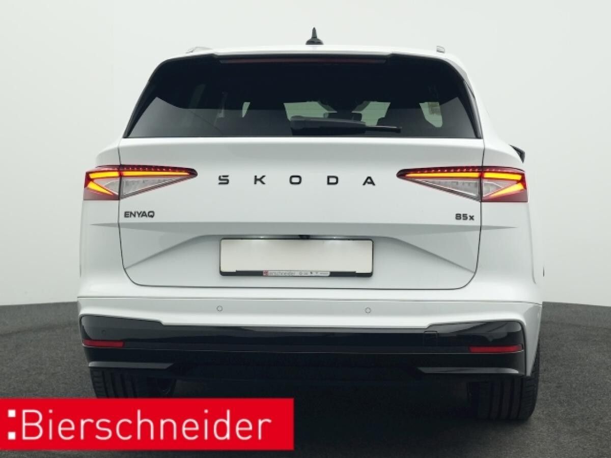 Skoda ENYAQ 85x Sportline 8-FACH AHK PANO