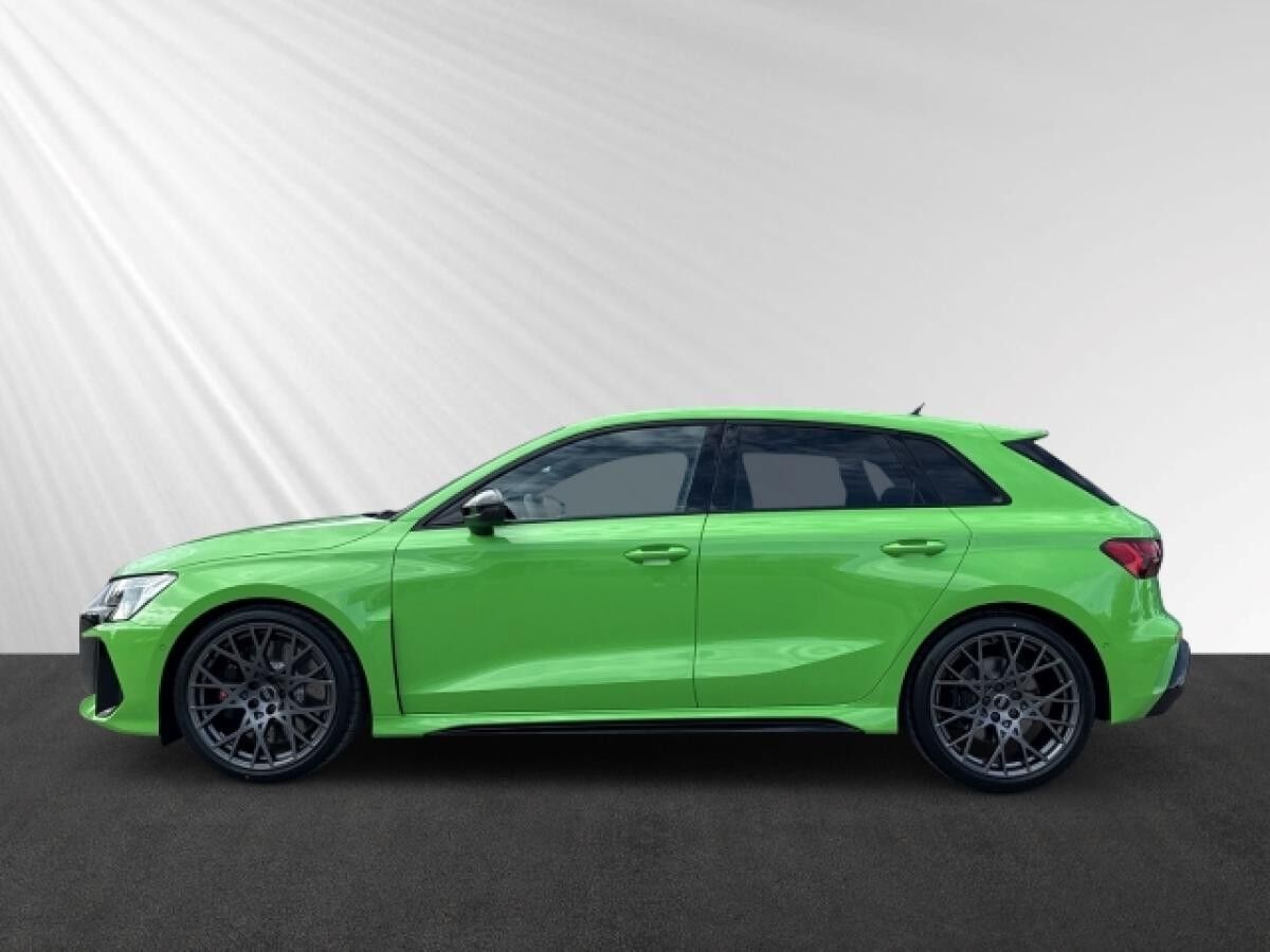 Audi RS3 Sportback qu S tro 360°+HuD+Navi+Matrix+Pano