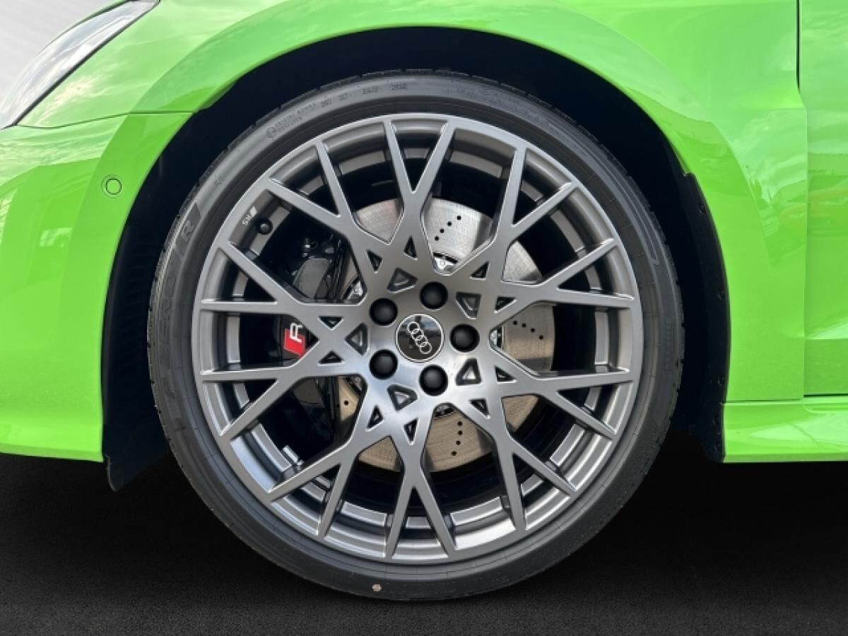 Audi RS3 Sportback qu S tro 360°+HuD+Navi+Matrix+Pano