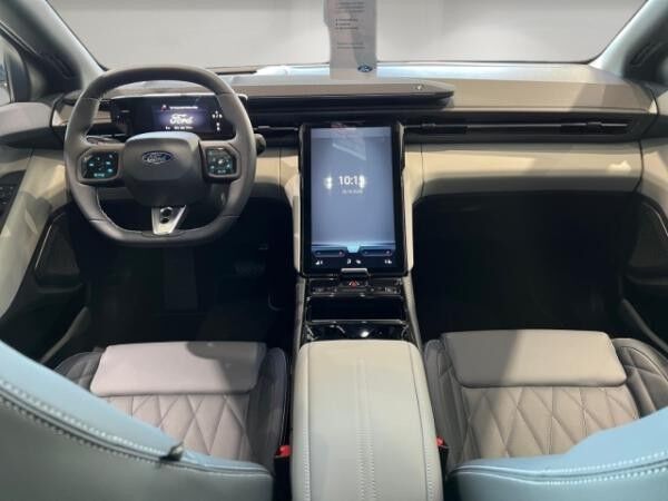 Ford Capri Premium RWD ER 77kWh HUD AHK-el. klappb. Panorama Navi Leder Digitales Cockpit