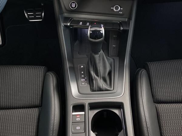 Audi Q3 35 TFSI S line S tronic LED Navi Sound Optik