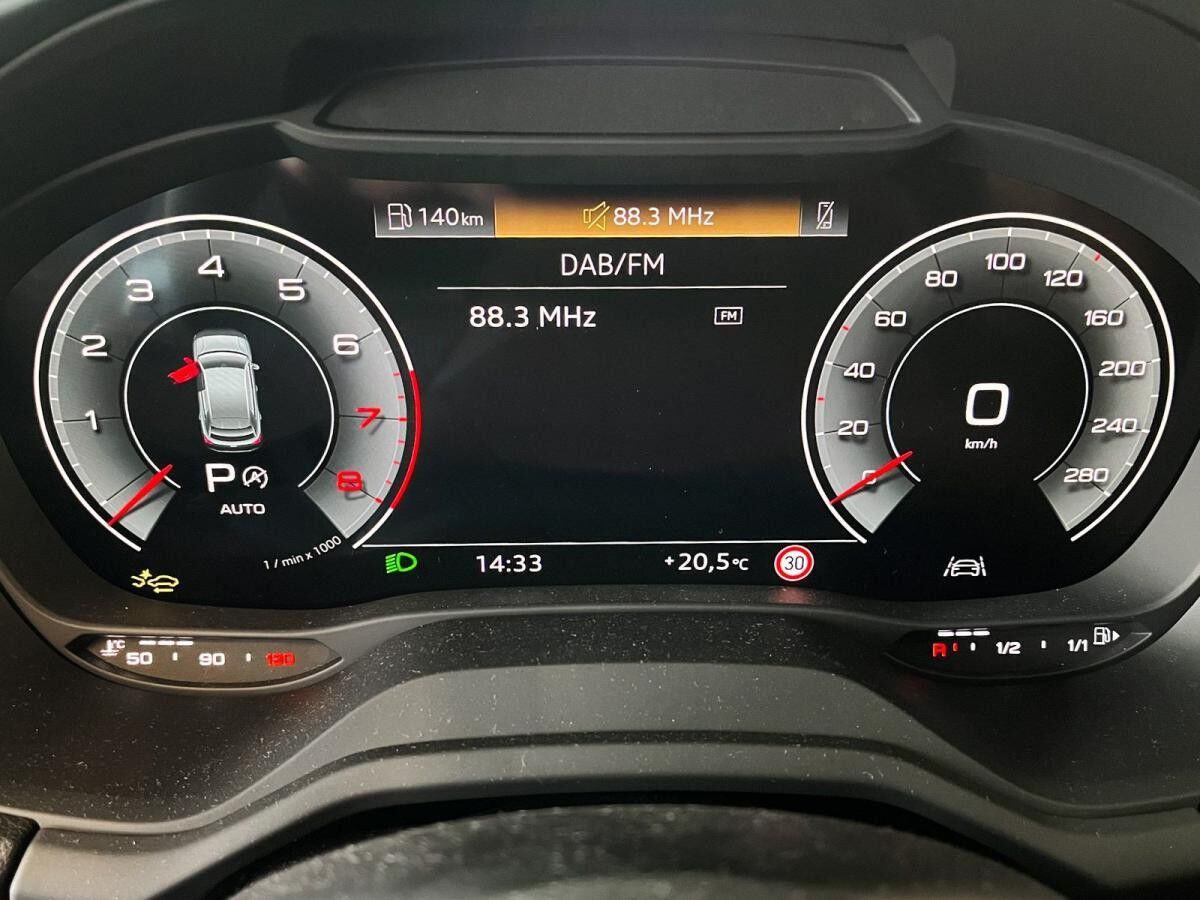 Audi Q2 35 TFSI S tronic 2xS line Matrix Kamera Sound