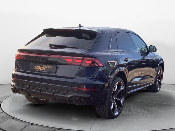 Audi RS Q8 SUV RS Sportabgasanlage, AHK, Optik schwarz, Keramik, Standh., 23", RS Designpaket grau Plus