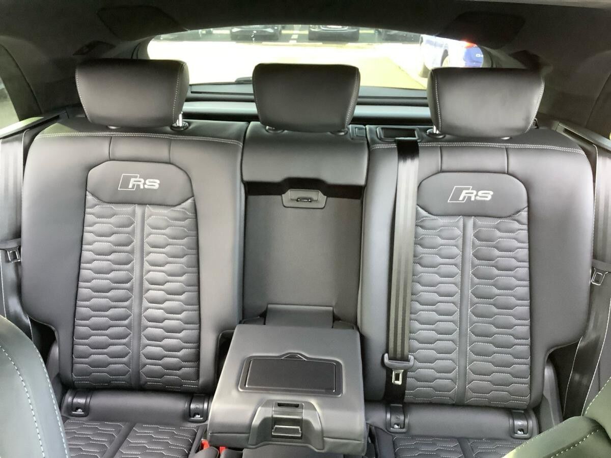 Audi RS Q8 SUV performance tiptronic Audi RS Q8 SUV performance tiptronic