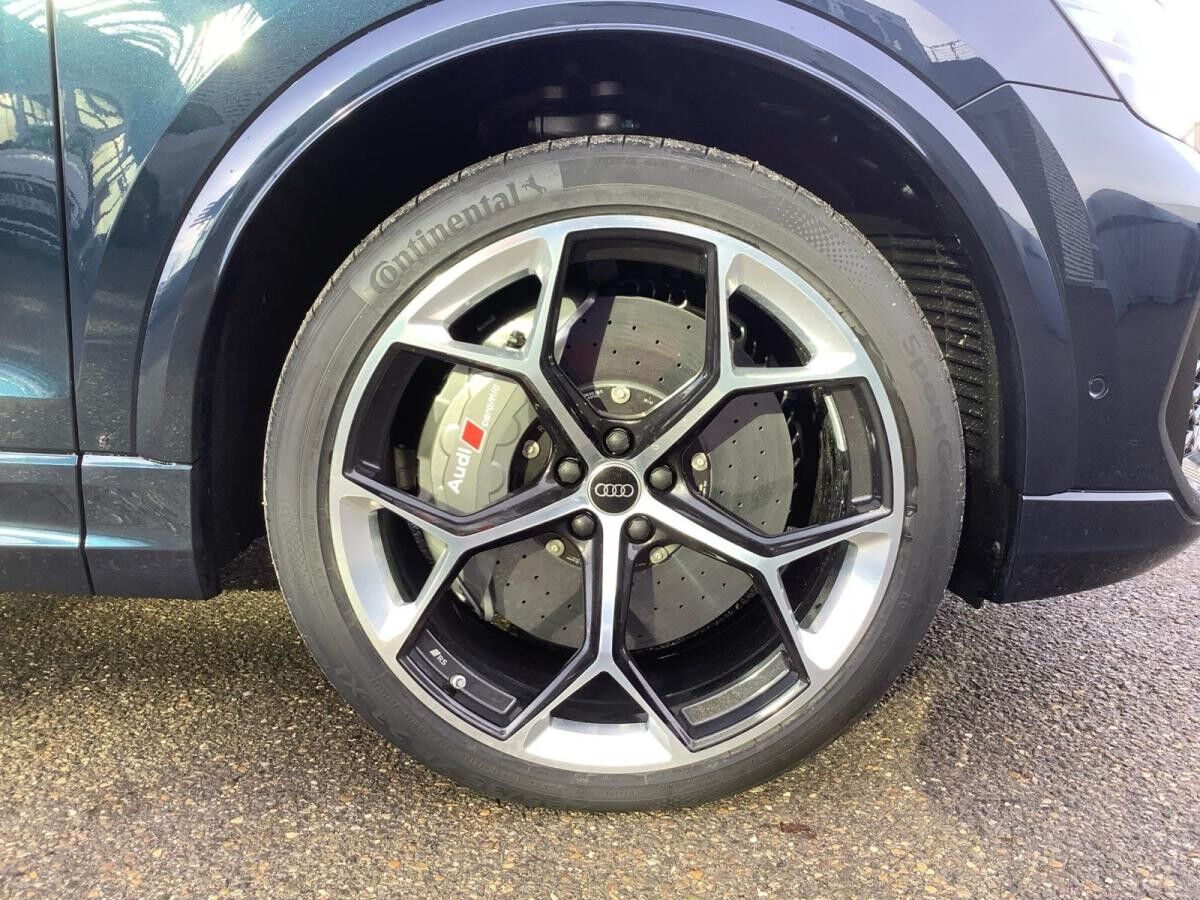 Audi RS Q8 SUV performance tiptronic Audi RS Q8 SUV performance tiptronic