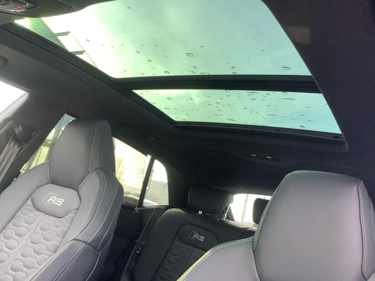 Audi RS Q8 SUV performance tiptronic Audi RS Q8 SUV performance tiptronic