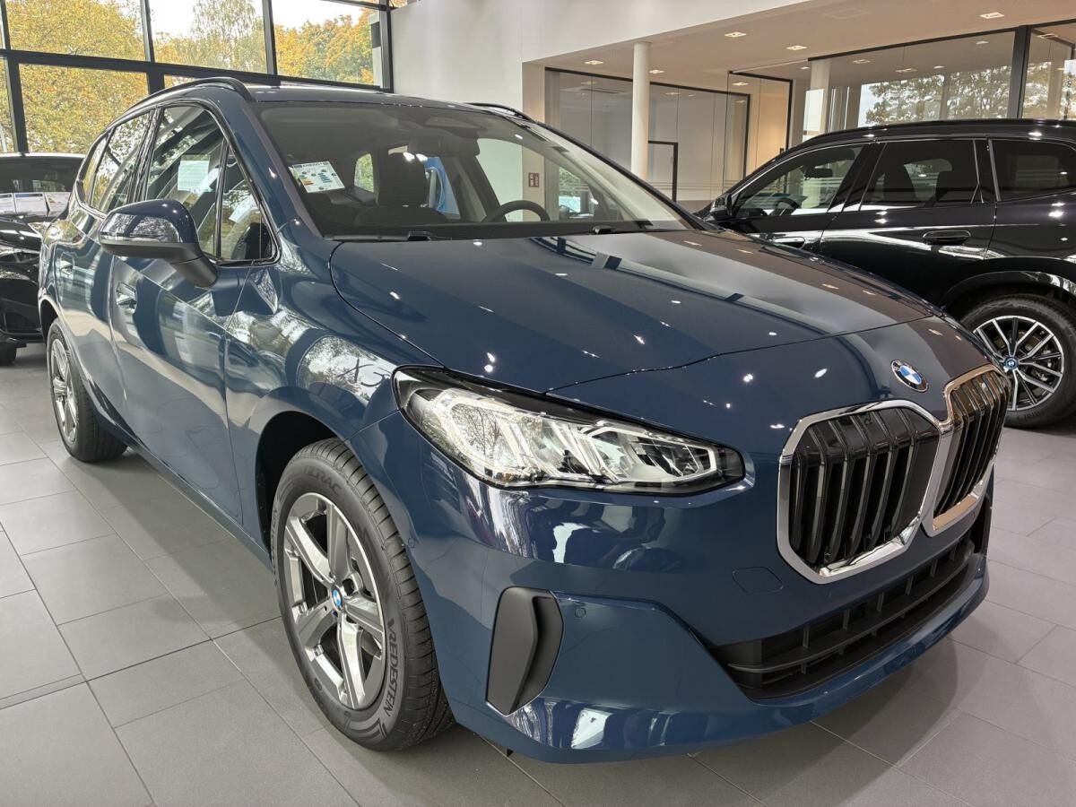 BMW 216 i DAB LED RFK Parkassistent Klimaaut. Shz