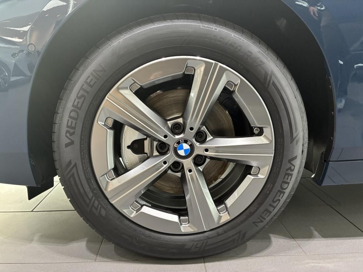 BMW 216 i DAB LED RFK Parkassistent Klimaaut. Shz