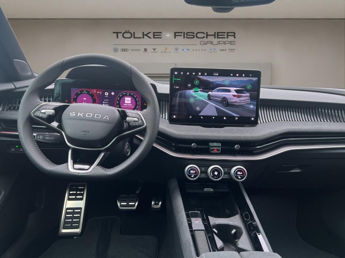 Skoda Superb Combi Sportline SOFORT VERFÜGBAR! Navi DCC Pano AHK 360°