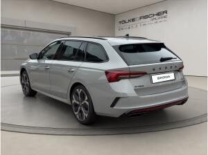 Skoda Octavia SOFORT VERFÜGBAR ! Combi RS Navi Pano DCC AHK 360° eHeck