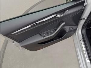 Skoda Octavia SOFORT VERFÜGBAR ! Combi RS Navi Pano DCC AHK 360° eHeck