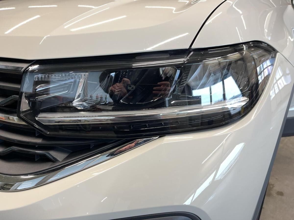 Volkswagen T-Cross Life 1.0 TSI 2xKlima ACC KlimaA LED Navi