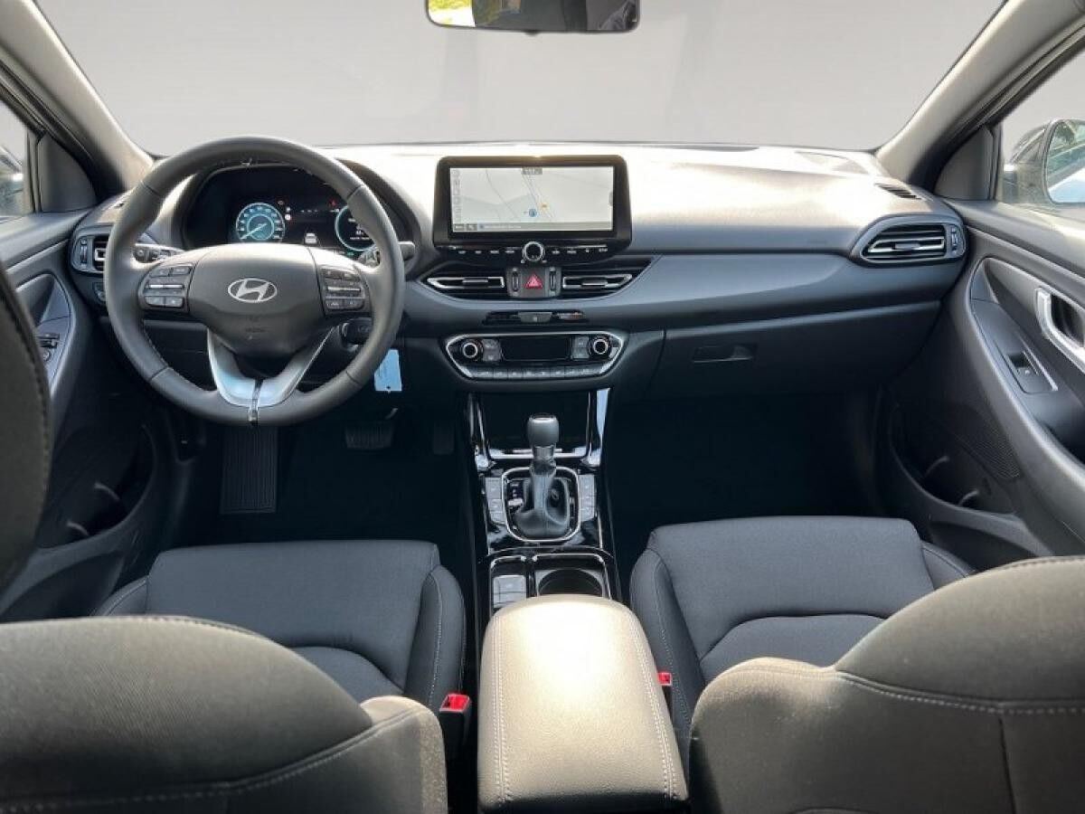 Hyundai i30 (MY25) 1.5 T-GDI (140PS) 7-DCT 2WD ADVANTAGE