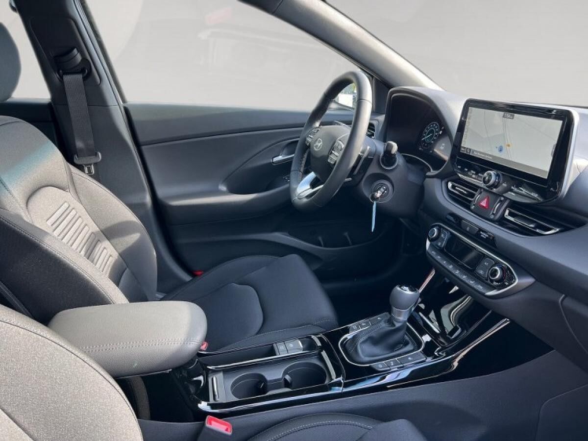 Hyundai i30 (MY25) 1.5 T-GDI (140PS) 7-DCT 2WD ADVANTAGE