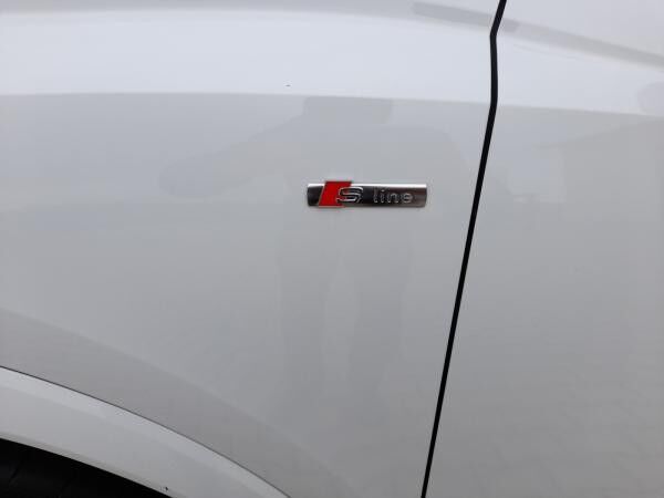Audi Q3 40 TDI quattro S-Line AHK RFK 19 Adap.Fahrwe