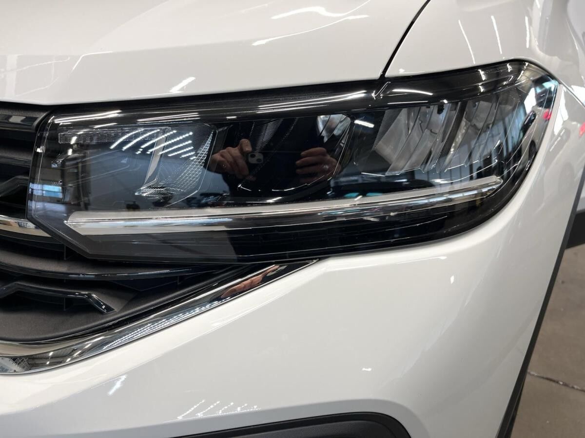 Volkswagen T-Cross Life 1.0 TSI 2xKlima ACC AHK KlimaA LED