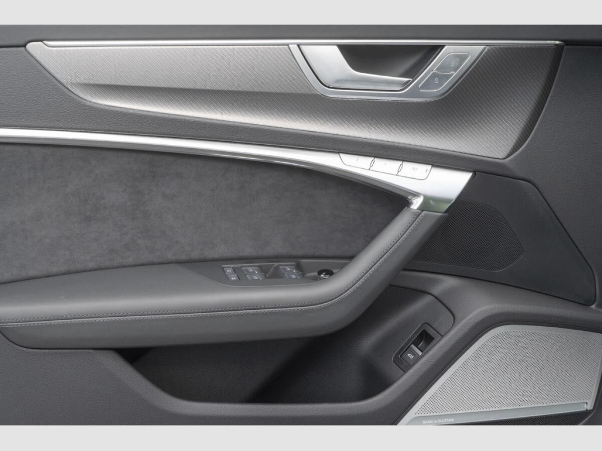 Audi RS6 Black+/B+O Advanced/RS-AGA/Pano/Laser/HuD/ACC/22Zoll/DRC