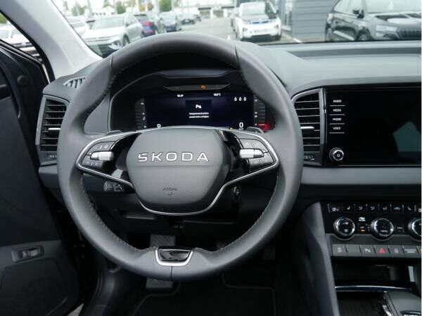 Skoda Karoq 1.5 TSI Tour DSG AHK Kessy Navi RüKa Sitzh
