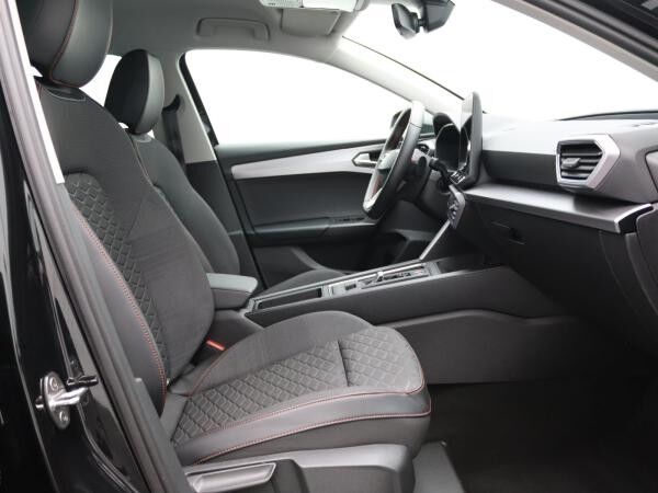 Seat Leon Sportstourer FR 1.5 eTSI DSG / Matrix, ACC