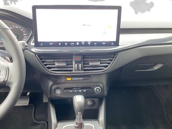 Ford Focus ST-Line Turnier Automatik Bluetooth/Navi LED