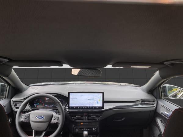 Ford Focus ST-Line Turnier Automatik Bluetooth/Navi LED