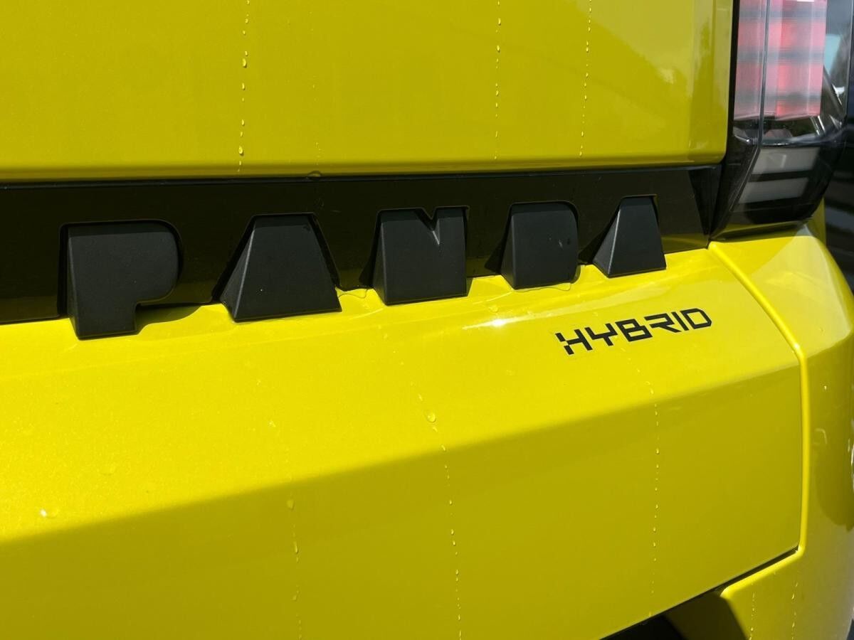 Fiat Grande Panda Hybrid 1.2 DCT-LA PRIMA-