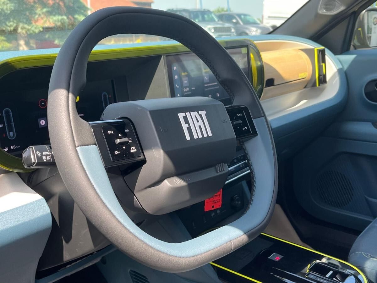 Fiat Grande Panda Hybrid 1.2 DCT-LA PRIMA-