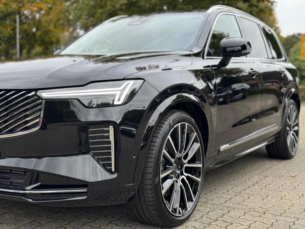 Volvo XC90 T8 AWD ULTRA BRIGHT- MJ26 - FACELIFT -7Sitzer - Sofort lieferbar