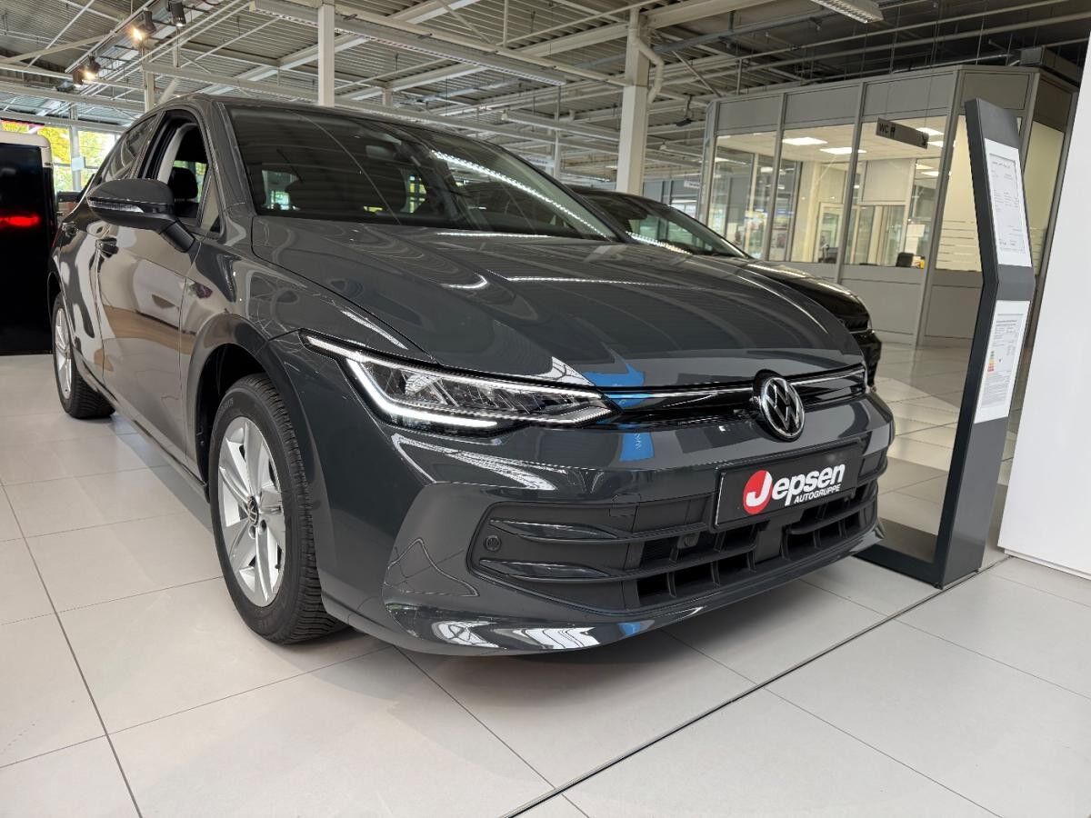 Volkswagen Golf Life eTSI DSG FLA ACC LED SHZ PDC KlimaA