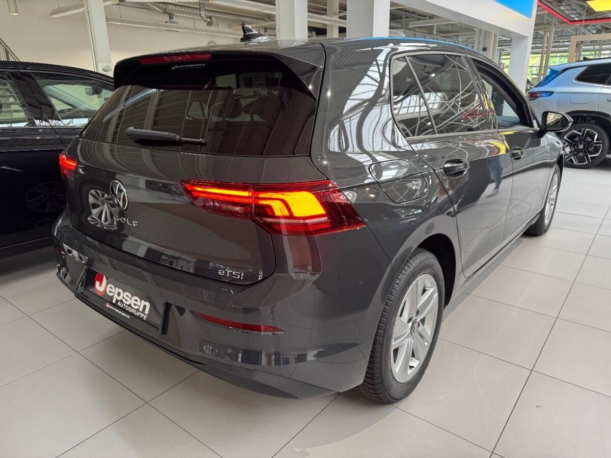 Volkswagen Golf Life eTSI DSG FLA ACC LED SHZ PDC KlimaA