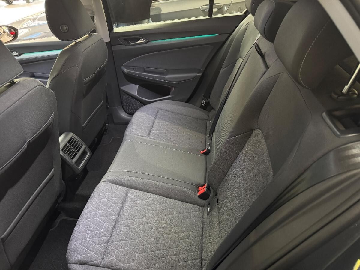 Volkswagen Golf Life eTSI DSG FLA ACC LED SHZ PDC KlimaA