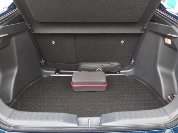 Toyota C-HR C-HR 1,8 l Hybrid 4x2 Teamplayer * TECHNIK-PAKET*