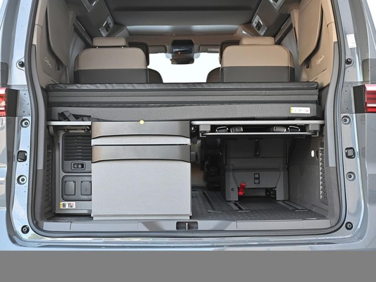 Volkswagen California Beach Tour eHybrid 4MOTION (Düsseldorf)