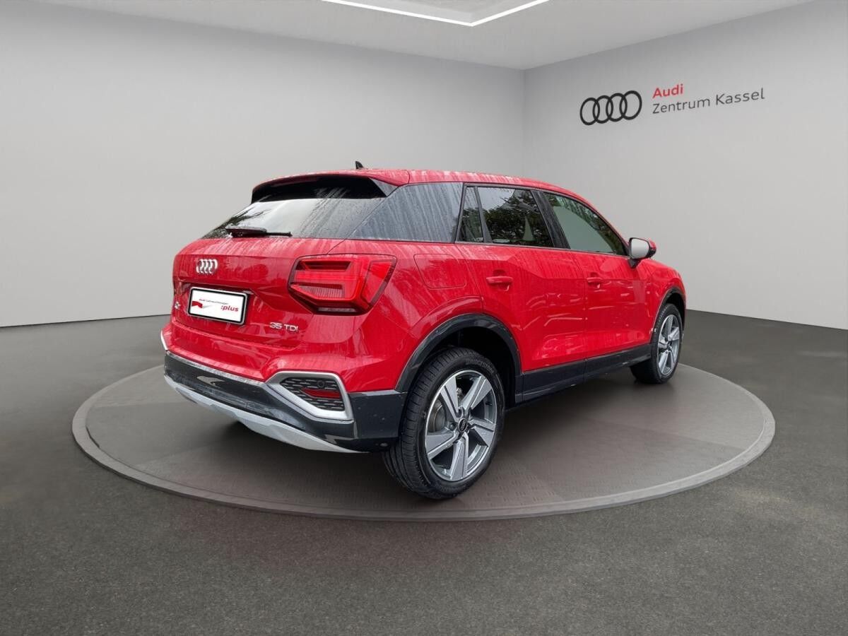 Audi Q2 35 TDI Matrix Navi PDC AHK