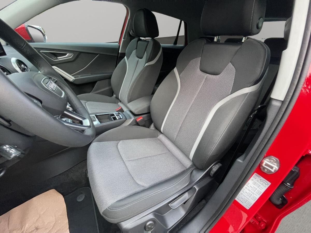 Audi Q2 35 TDI Matrix Navi PDC AHK