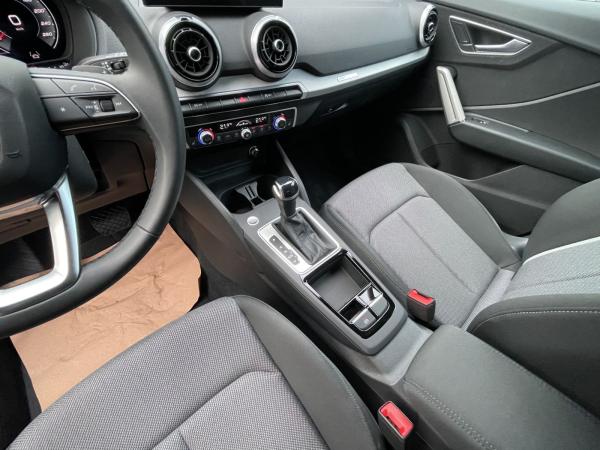 Audi Q2 35 TDI Matrix Navi PDC AHK