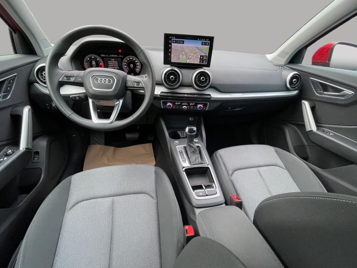 Audi Q2 35 TDI Matrix Navi PDC AHK