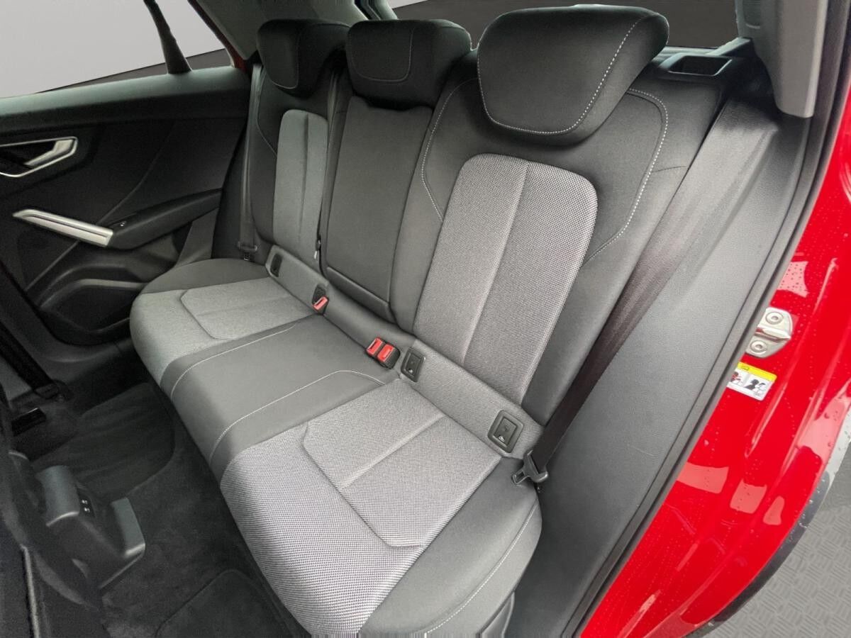 Audi Q2 35 TDI Matrix Navi PDC AHK