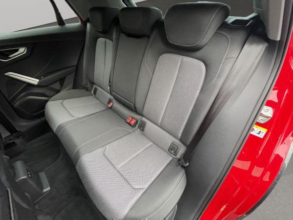 Audi Q2 35 TDI Matrix Navi PDC AHK