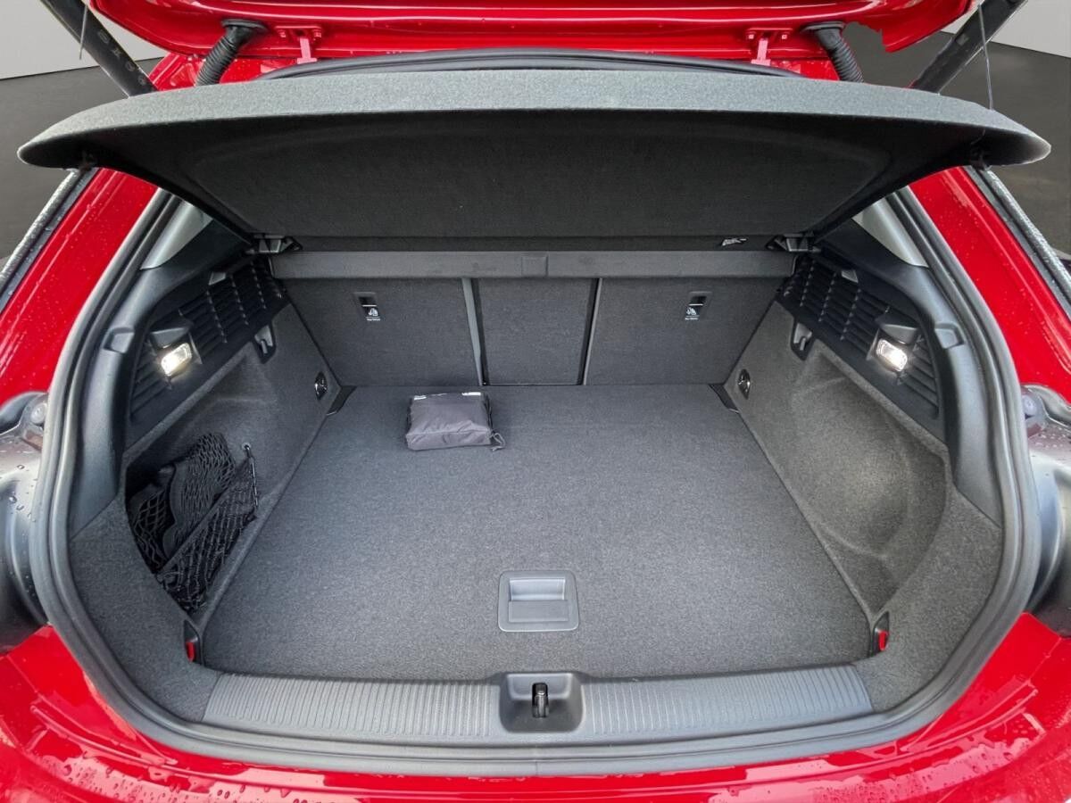 Audi Q2 35 TDI Matrix Navi PDC AHK