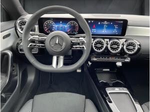 Mercedes-Benz CLA 200 Shooting Brake Special Edition Pano Distronic