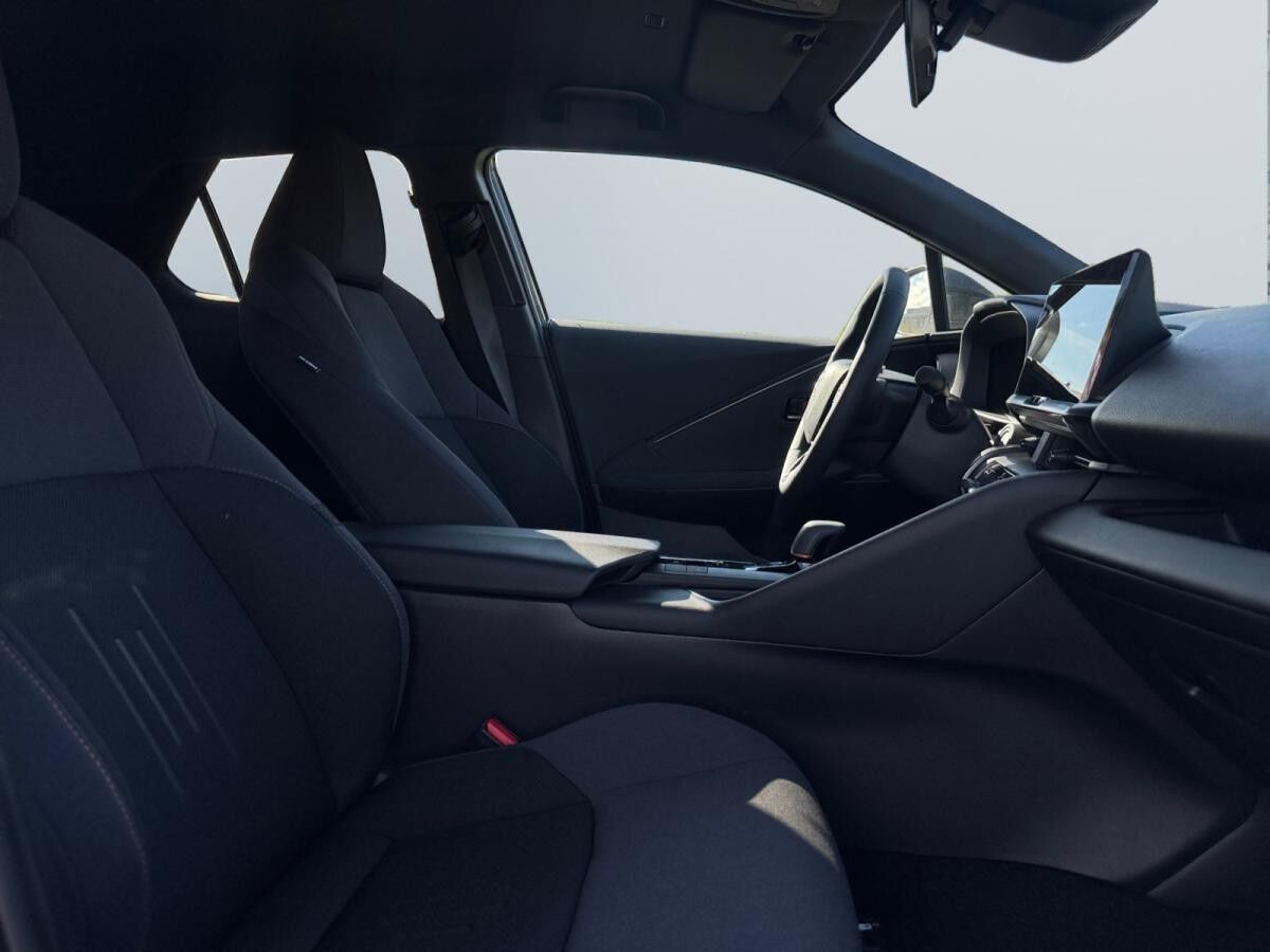 Toyota C-HR 2.0 Plug-In-Hybrid – Teamplayer – Technik Paket – CarPlay- Sonderaktion