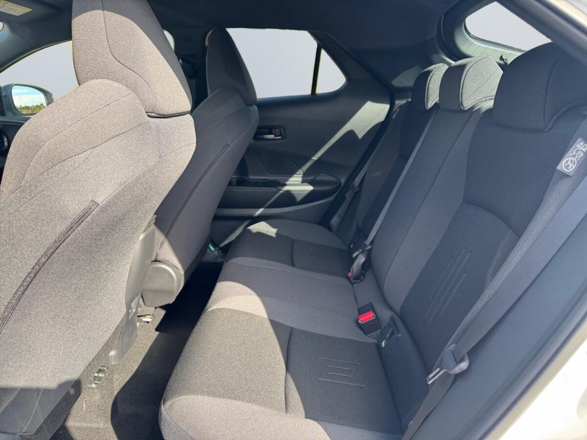 Toyota C-HR 2.0 Plug-In-Hybrid – Teamplayer – Technik Paket – CarPlay- Sonderaktion