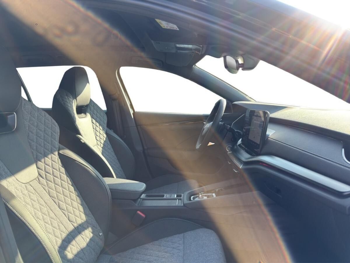 Skoda Octavia Combi 2.0 TSI DSG 4x4 - Sportline DCC*AHK*PANO*STHZG*CANTON*HUD*MATRIX*NAV*SHZ*ACC*PARKLENK*360°*EL.