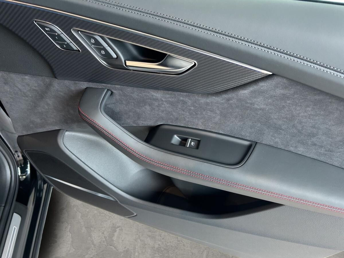 Audi SQ7 SUV TFSI 373 kW tiptronic (MT)